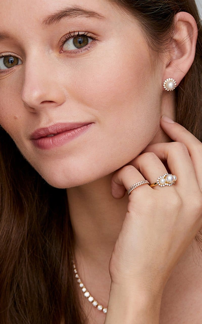 Delicate Pearl Jewelry Set