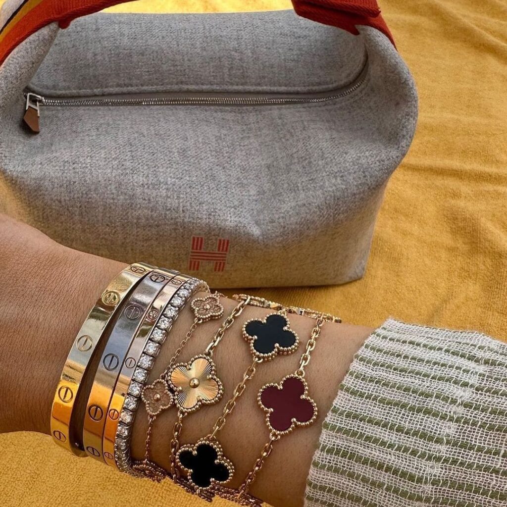 اسوارة كارتير - اسوارة كارتير خيط - اسوارة كارتير ذهب - سعر اسوارة كارتير - اسوارة كارتير لوف - اسوارة كارتير الاصليه -اساور كارتير - اساور كارتير ذهب - اساور كارتير الخيط - اساور كارتير الاصليه -اساور كارتير نسائي - اساور كارتير ذهب عيار 18