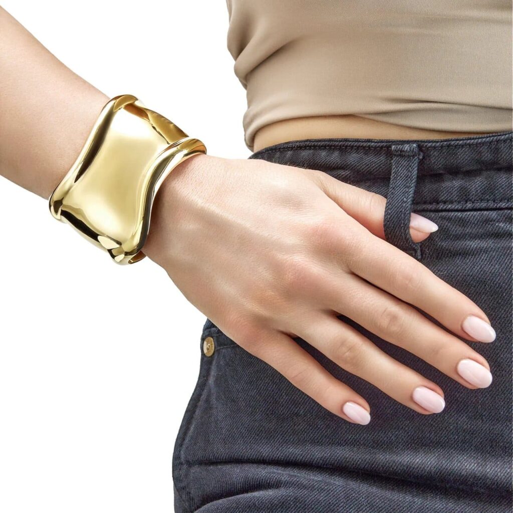 Tiffany & Co – Elsa Peretti® Bone Cuff