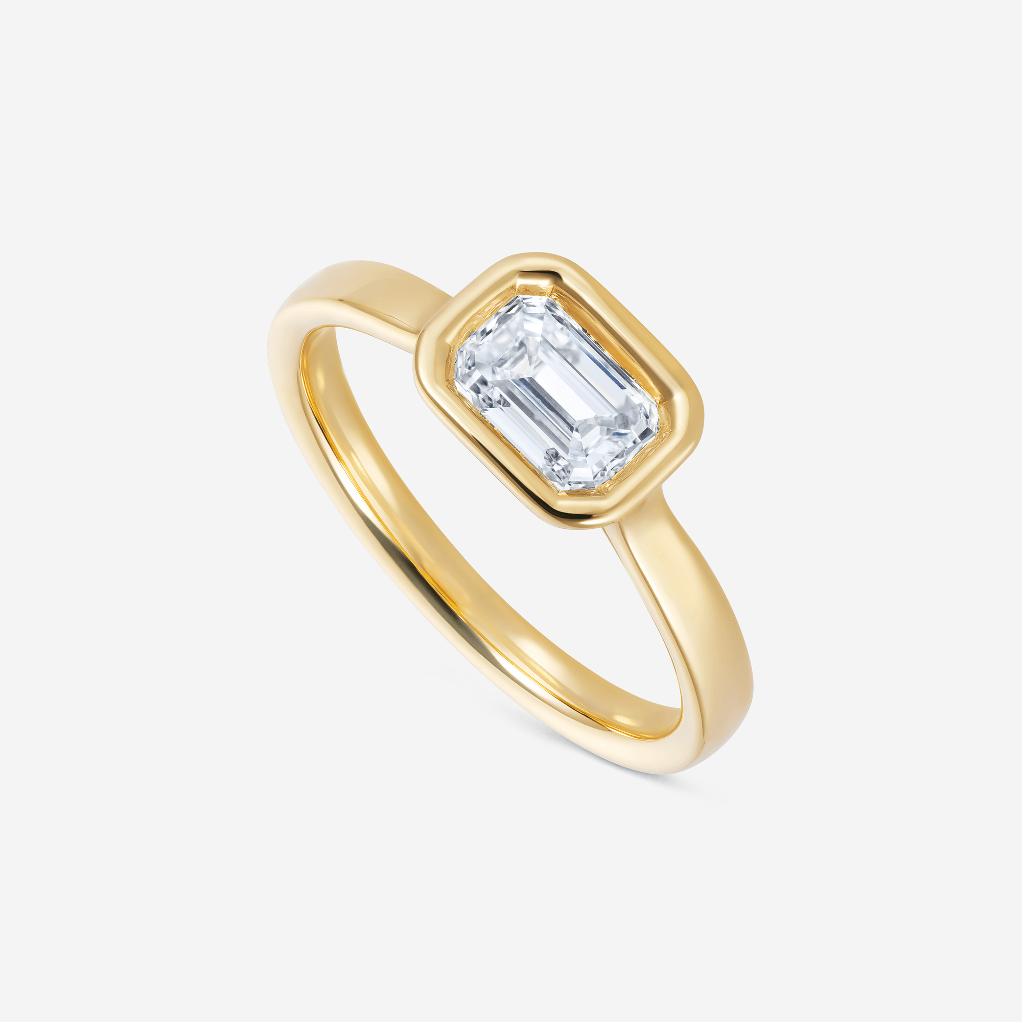 886 by The Royal Mint Frameset emerald-cut laboratory-grown diamond engagement ring in 18-carat yellow gold
